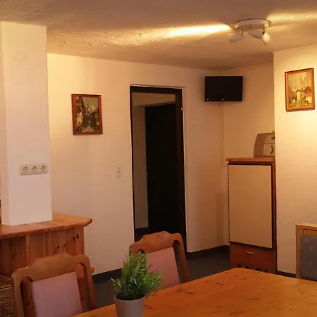 Haus Arnold By Chatel Reizen Bed & Breakfast 3*