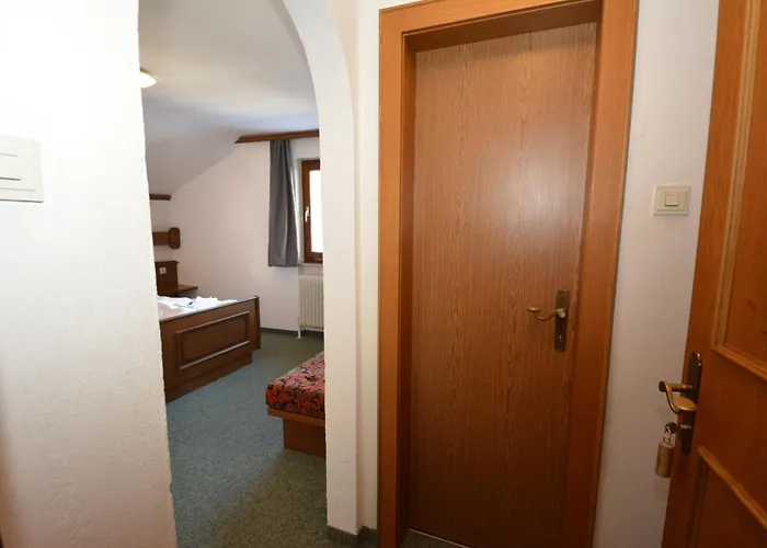 فندق مبيت وإفطار Haus Arnold By Chatel Reizen 3*